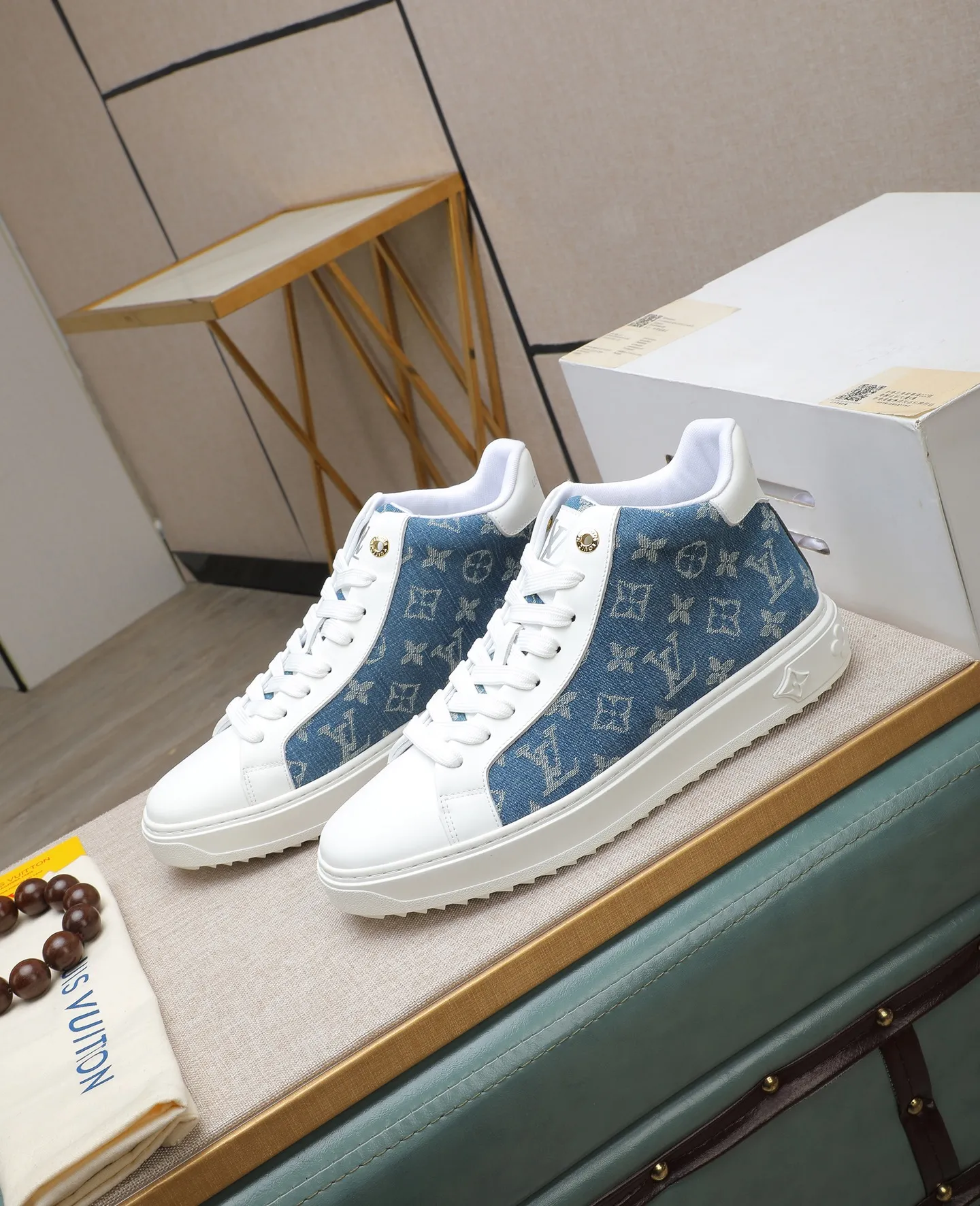 Men's shoes 💰580 📛📛【LOUIS VUITTON】Louis Vuitton official website synchronized new products 👟Milan fashion catwalk style 🇰🇾🇰🇾LV family logo, celebrity style, a must-have for fashionistas ⚠️First-layer calfskin ➕Genuine leather lining ➕Official website original version special outsole 👞Number 38-44